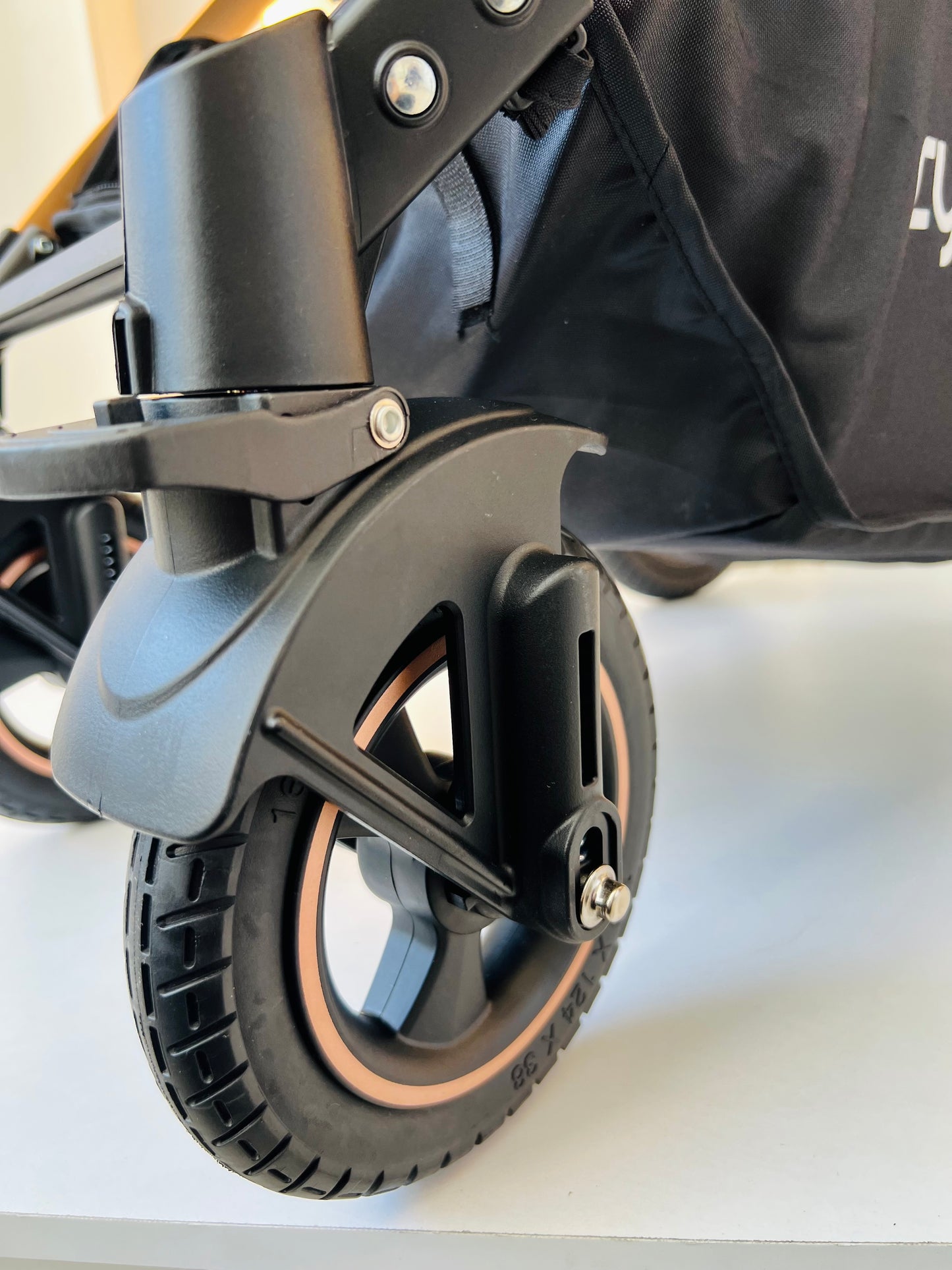 COCHE MOISÉS CYNEBABY ATENAS - NEGRO