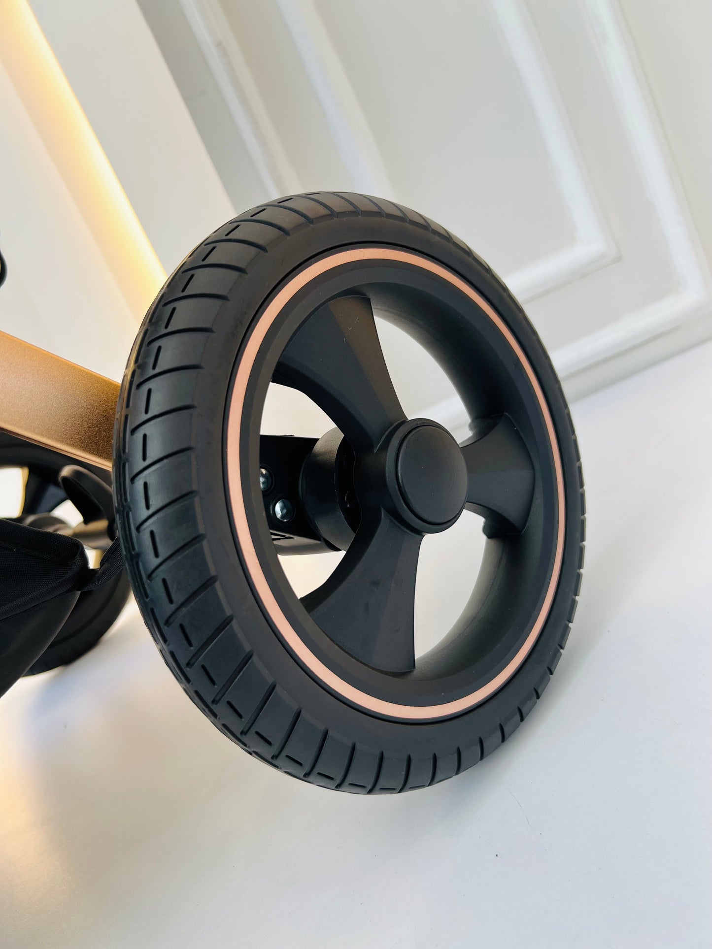 COCHE MOISÉS CYNEBABY ATENAS - NEGRO