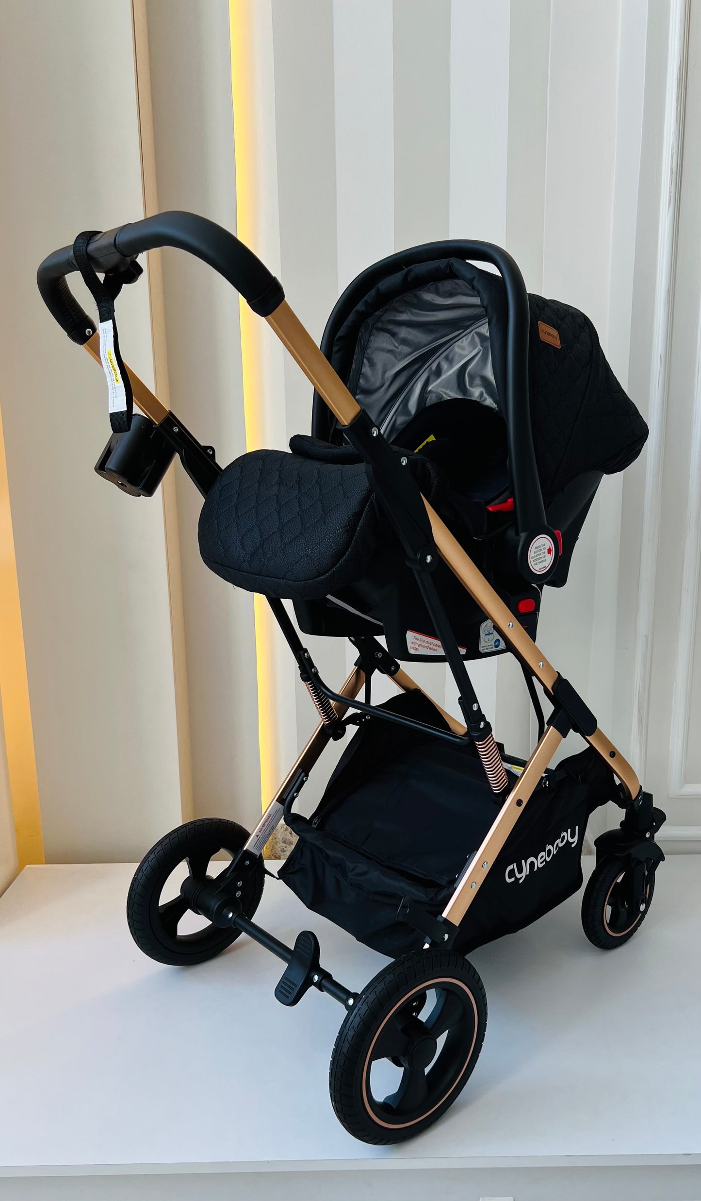 COCHE MOISÉS CYNEBABY ATENAS - NEGRO