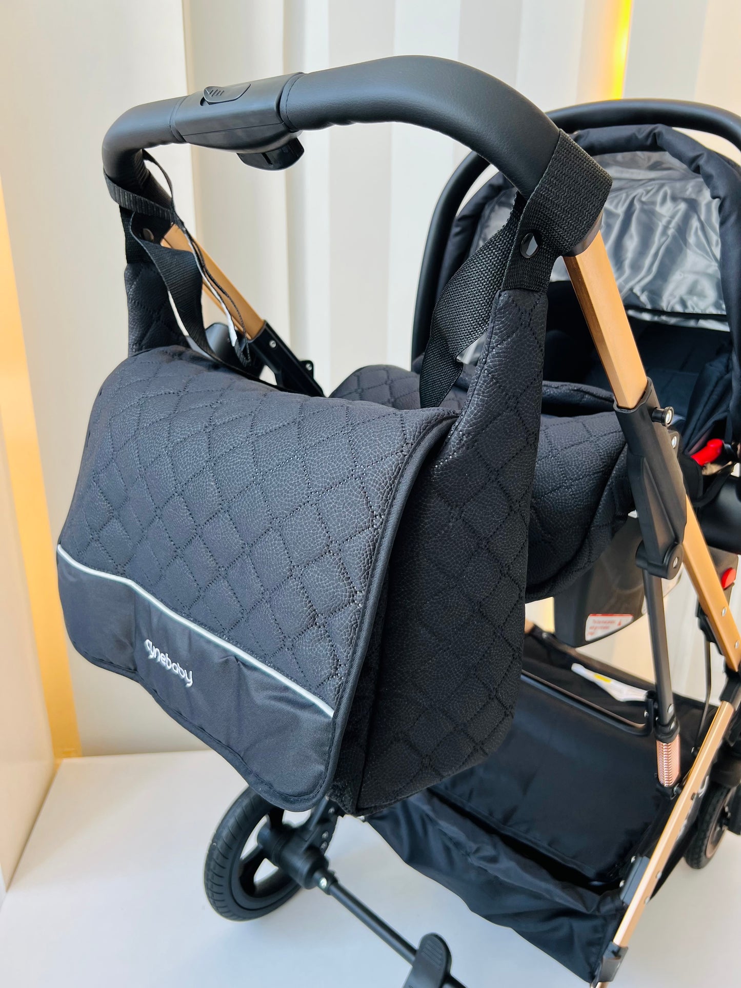 COCHE MOISÉS CYNEBABY ATENAS - NEGRO