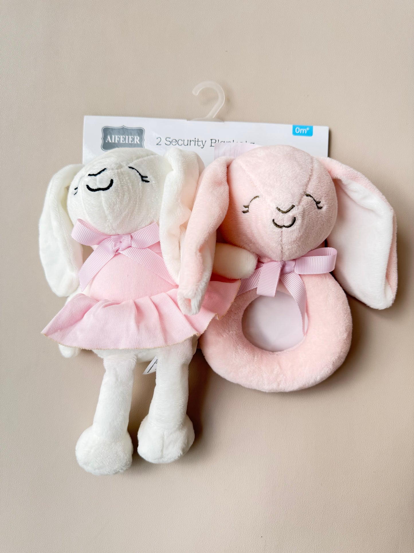SET SONAJEROS Y PELUCHE APEGO CONEJO