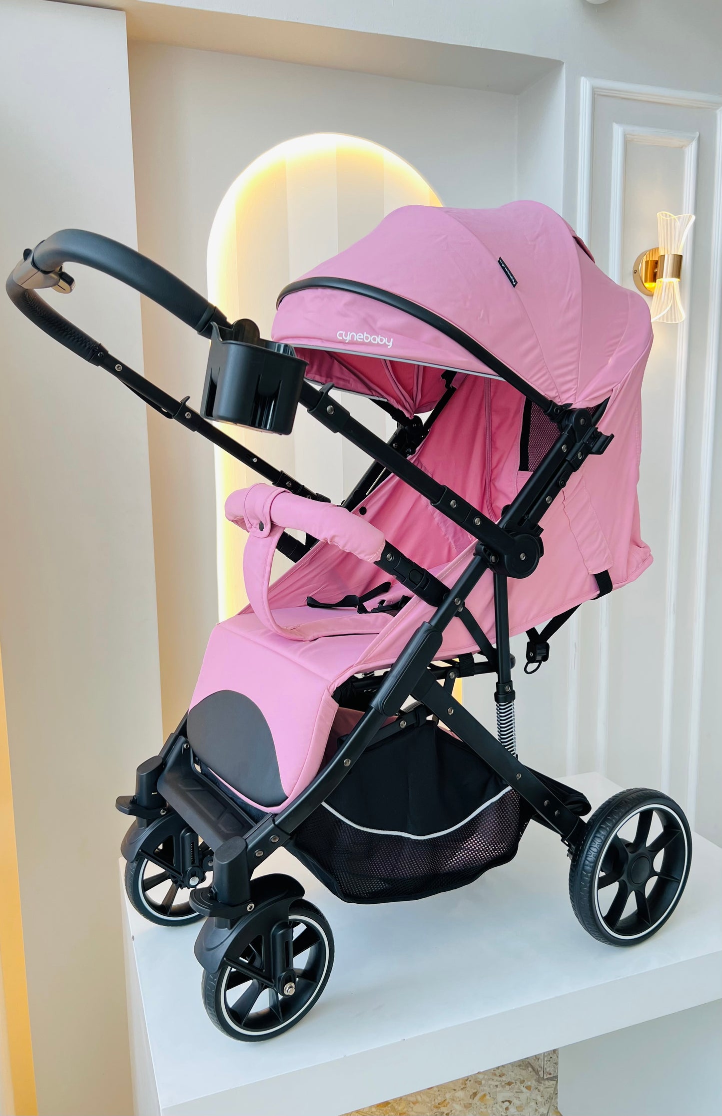 COCHE PASEADOR ROSA-CYNEBABY