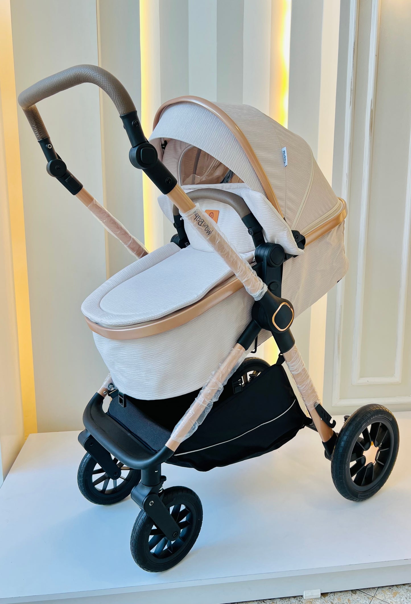 COCHE MOISÉS-NOVA MARFIL