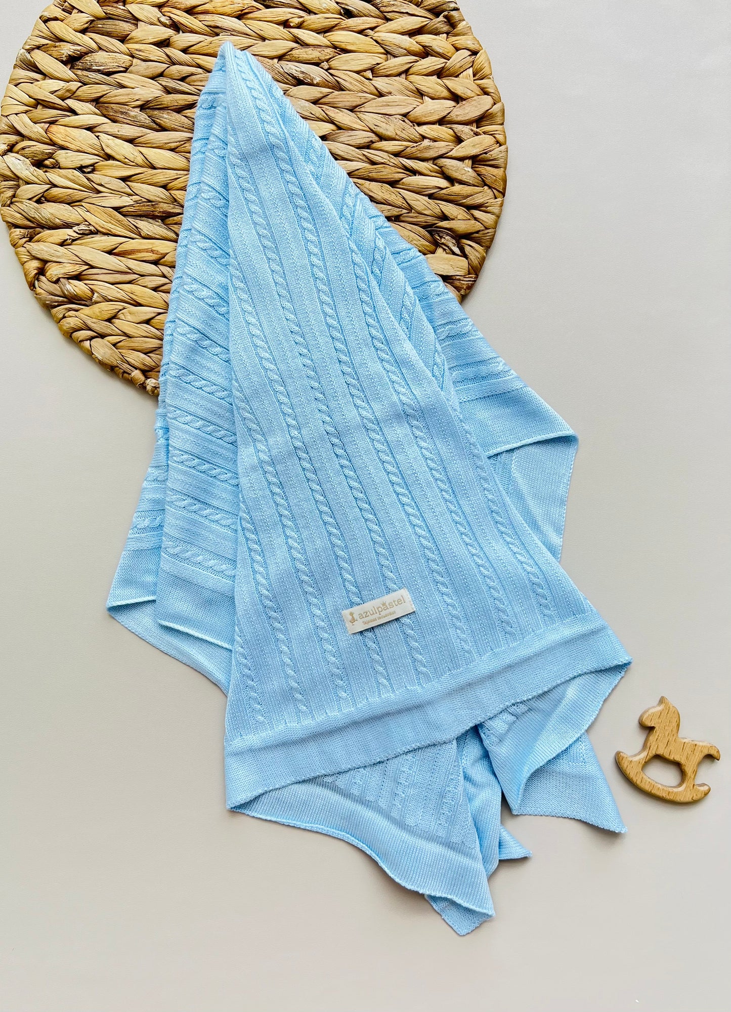 COBIJA CELESTE-AZUL PASTEL