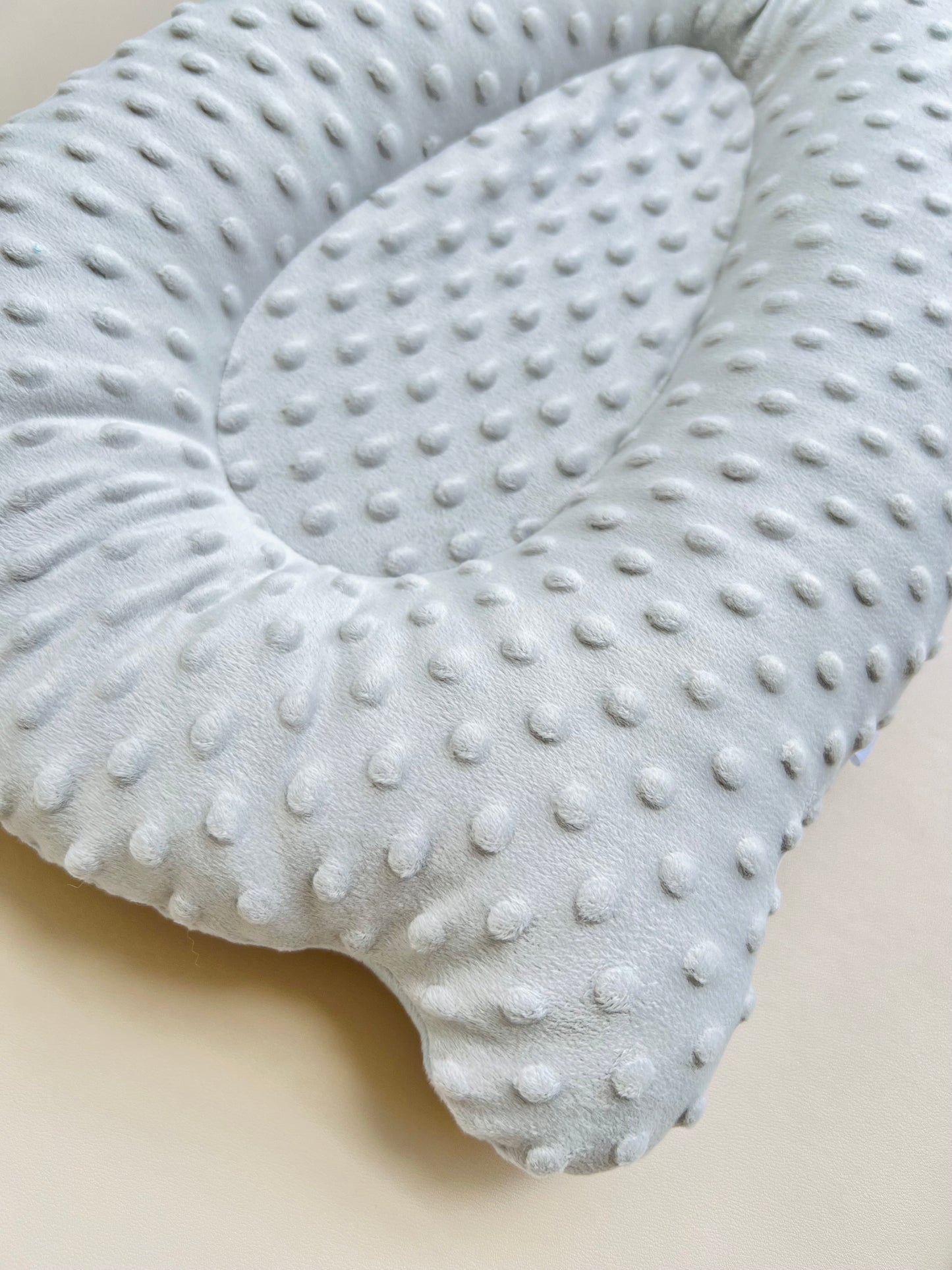 ALMOHADA ESTABILIZADORA MULTIUSOS COLOR GRIS