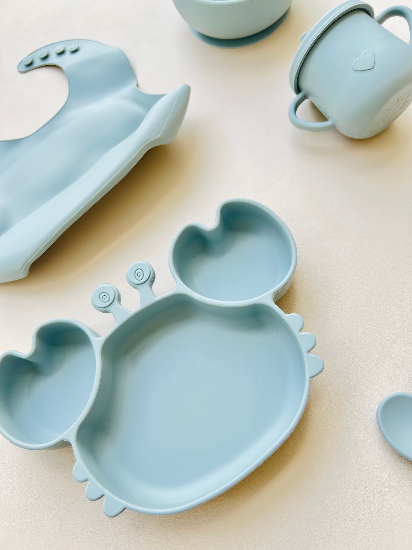 SET DE ALIMENTACIÓN COMPLEMENTARIA CANGREJO COLOR  AZUL EMPOLVADO