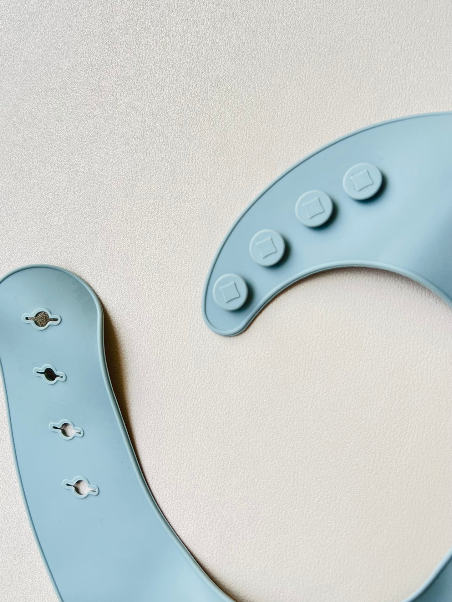 SET DE ALIMENTACIÓN COMPLEMENTARIA CANGREJO COLOR  AZUL EMPOLVADO