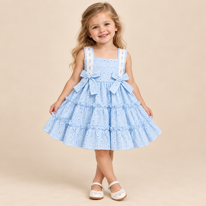 Vestido para bebé niña azul claro con flores bordadas