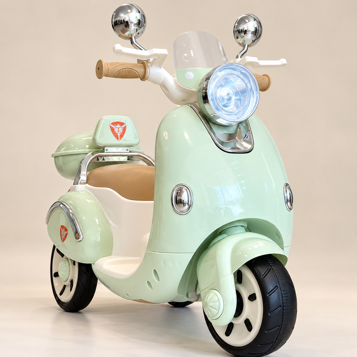 Scooter infantil Xiaodicar SU.7 verde menta con compartimiento trasero abierto