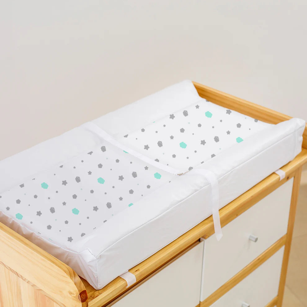 Colchón Cambiador para Bebé con Diseño de Nubes – 80x45x10 cm
