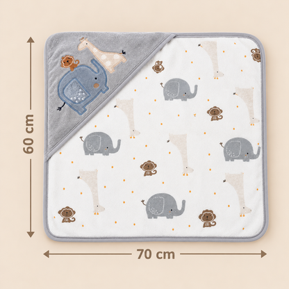 Toalla de baño safari gris y blanca extendida con medidas de 70 por 60 centímetros