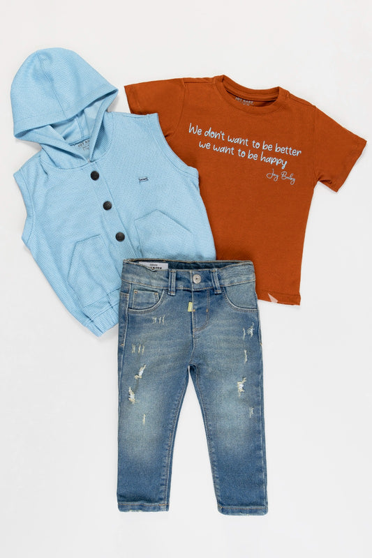 Set casual con camiseta, chaleco y jeans para niño