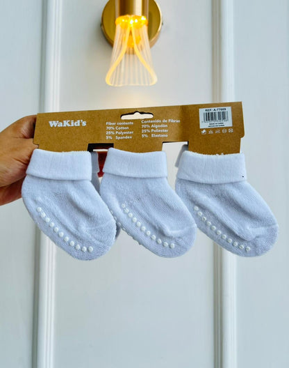 SET MEDIAS ANTIDESLIZANTES WAKID’S - PACK DE 3 PARES - 6 A 12 MESES