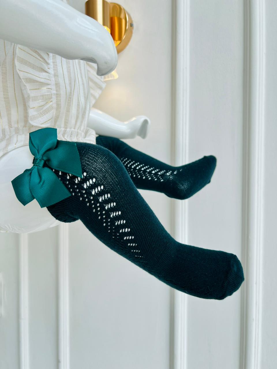 MEDIAS ESPAÑOLAS PARA BEBE CON LAZO - COLOR VERDE BOTELLA - TALLA XS & M
