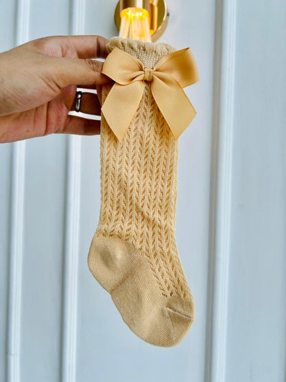 MEDIAS ESPAÑOLAS PARA BEBE CON LAZO - COLOR AMARILLO PASTEL - TALLA M