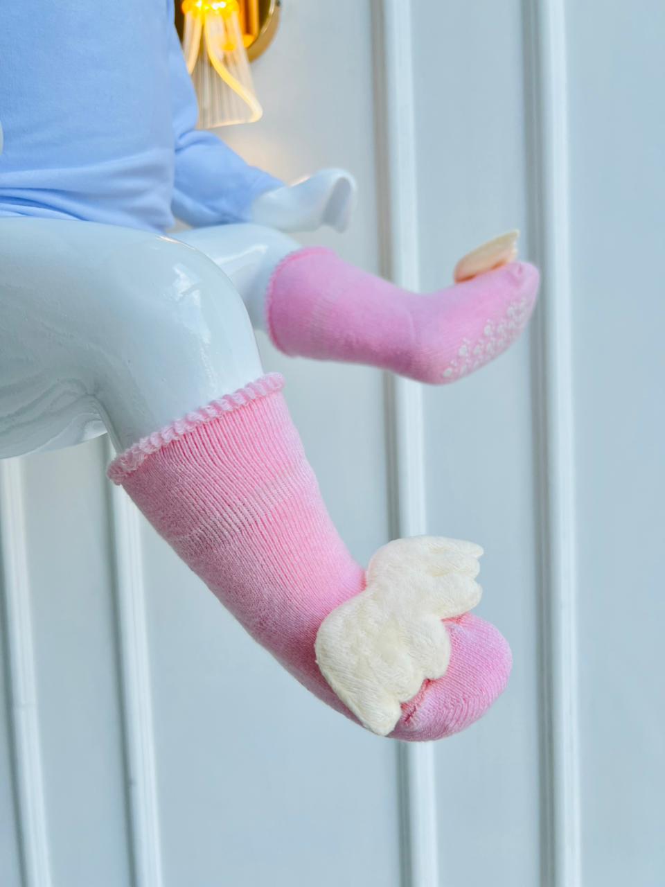 MEDIAS ANTIDESLIZANTE PARA BEBE - DISEÑO ALAS - TALLA S