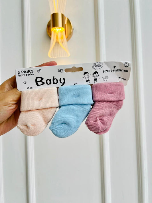 SET MEDIAS BASICAS PARA BEBE - 3 PARES 0 A 6 MESES