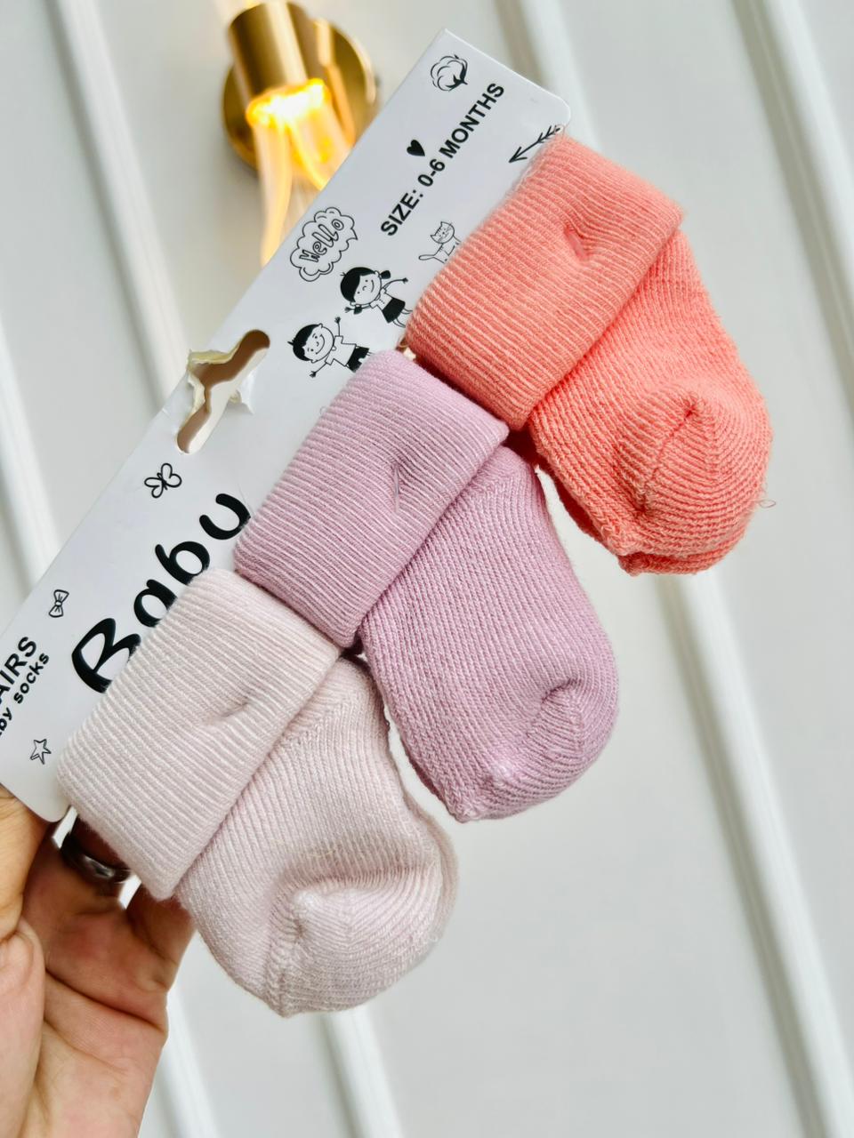 SET MEDIAS BASICAS PARA BEBE - 3 PARES 0 A 6 MESES