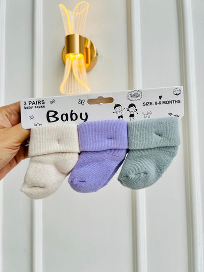 SET MEDIAS BASICAS PARA BEBE - 3 PARES 0 A 6 MESES