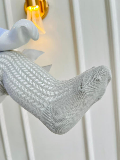 MEDIAS ESPAÑOLAS PARA BEBE CON LAZO - COLOR GRIS - TALLA M