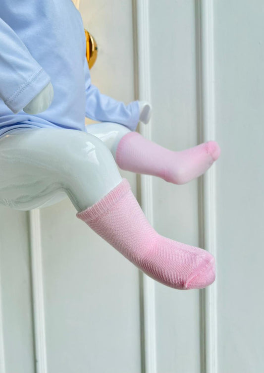 MEDIAS PARA BEBÉ CON TEJIDO TEXTURIZADO - COLOR ROSADO - TALLA S