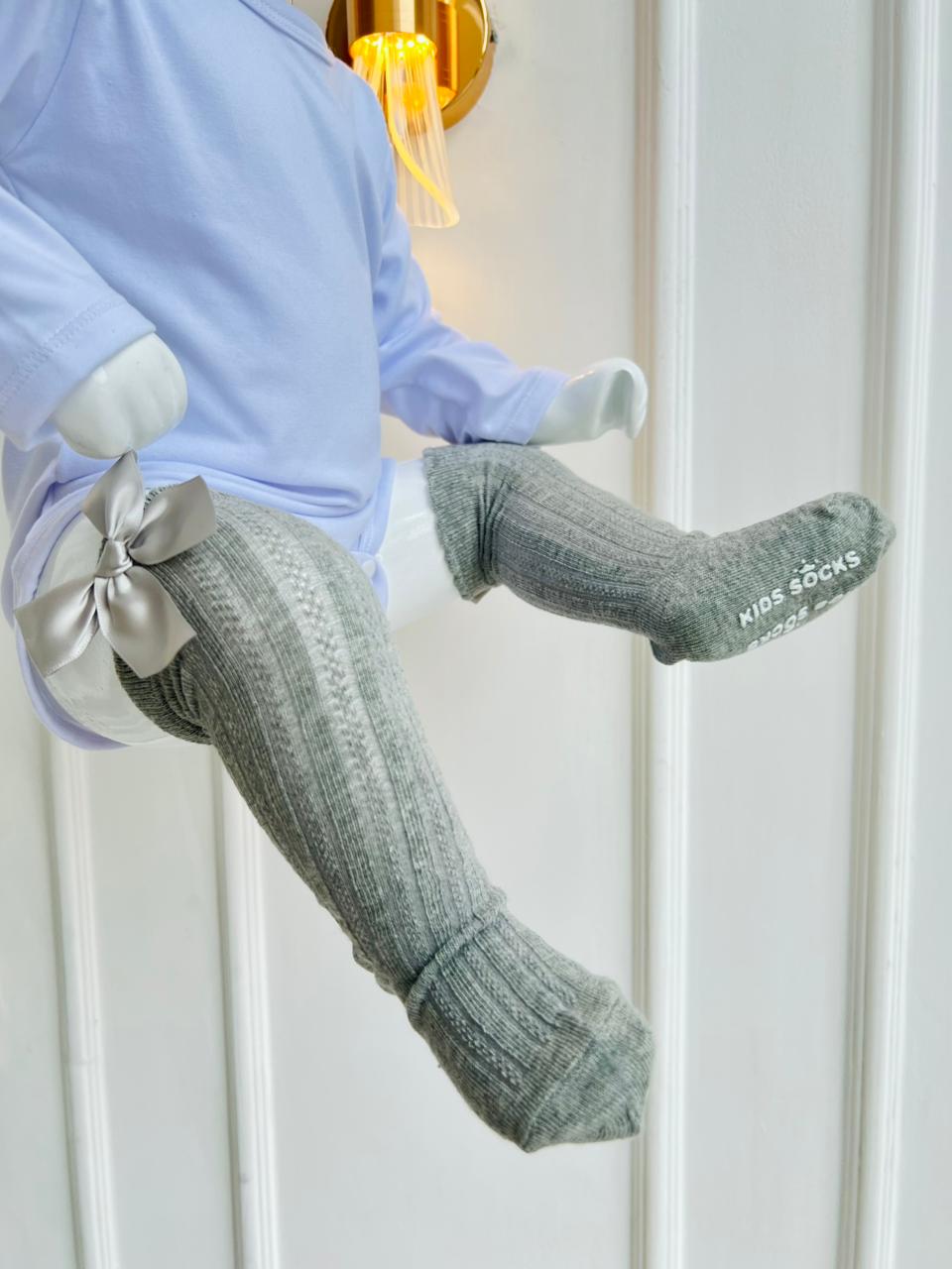 MEDIAS ESPAÑOLAS PARA BEBÉ - COLOR GRIS - TALLA M