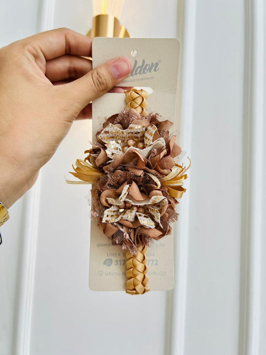 DIADEMA PARA BEBÉ CON FLORES DECORATIVAS - DISEÑO FLORAL