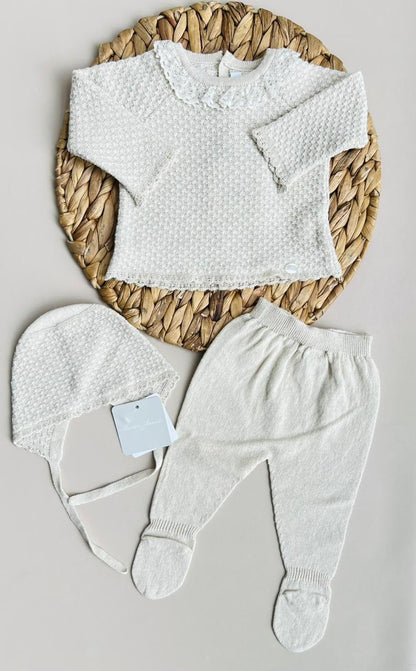 CONJUNTO TEJIDO PARA BEBÉ - 3 PIEZAS - COLOR BEIGE