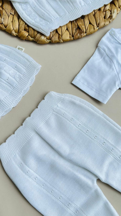 CONJUNTO CLASICO PARA BEBÉ - 4 PIEZAS - COLOR BLANCO