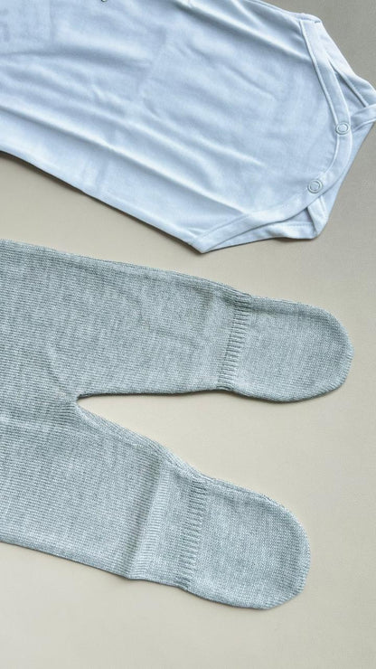 CONJUNTO CLASICO PARA BEBÉ - 4 PIEZAS - COLOR GRIS