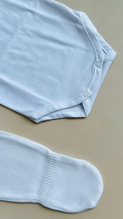 CONJUNTO CLASICO PARA BEBÉ - 4 PIEZAS - COLOR BLANCO