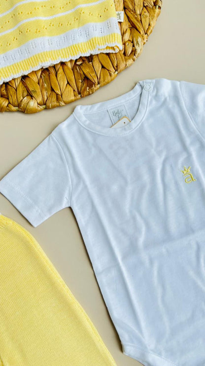 CONJUNTO CLASICO PARA BEBÉ - 4 PIEZAS - COLOR AMARILLO