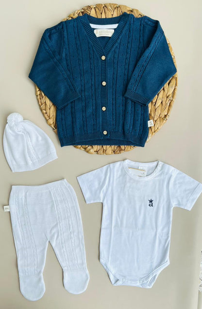 ⚪️ Conjunto Tejido Clásico para Bebé | Cardígan Azul Petróleo, Polaina, Body y Gorro | 4 Piezas |