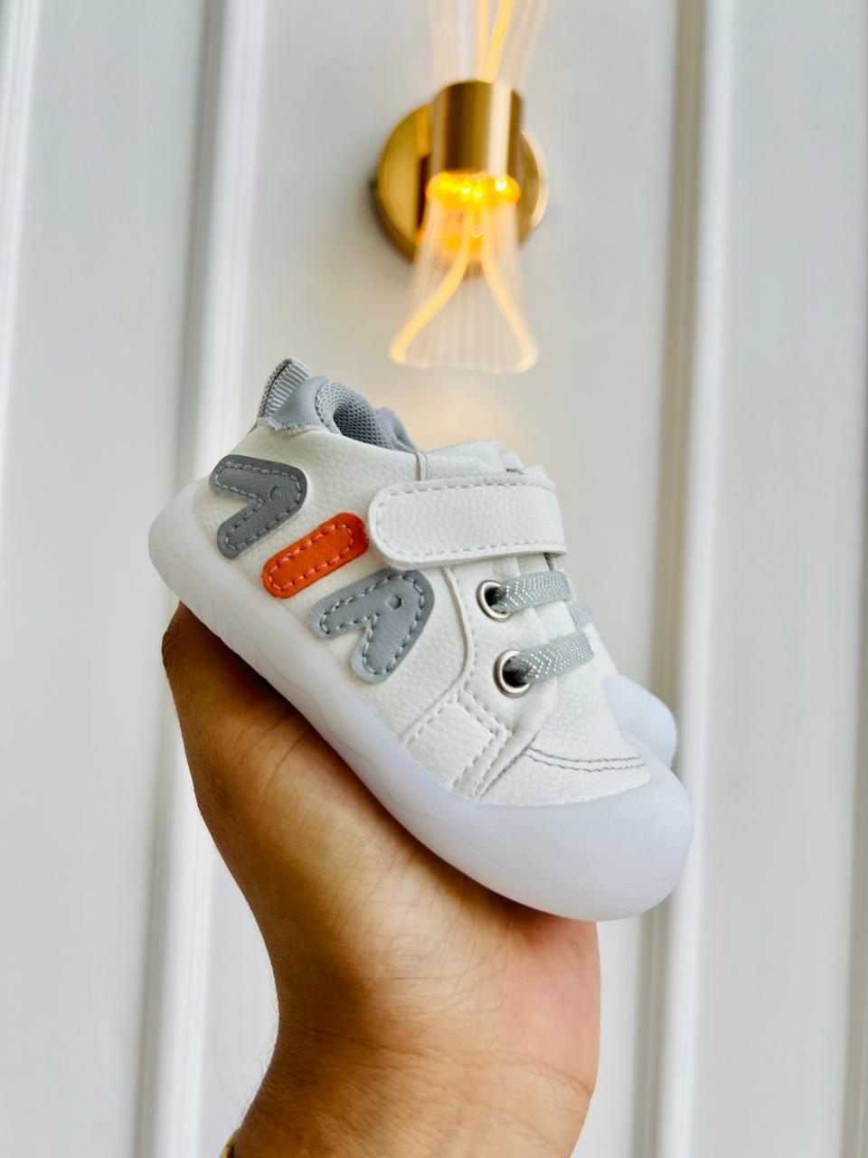 ZAPATOS PARA BEBÉ - TALLA 15