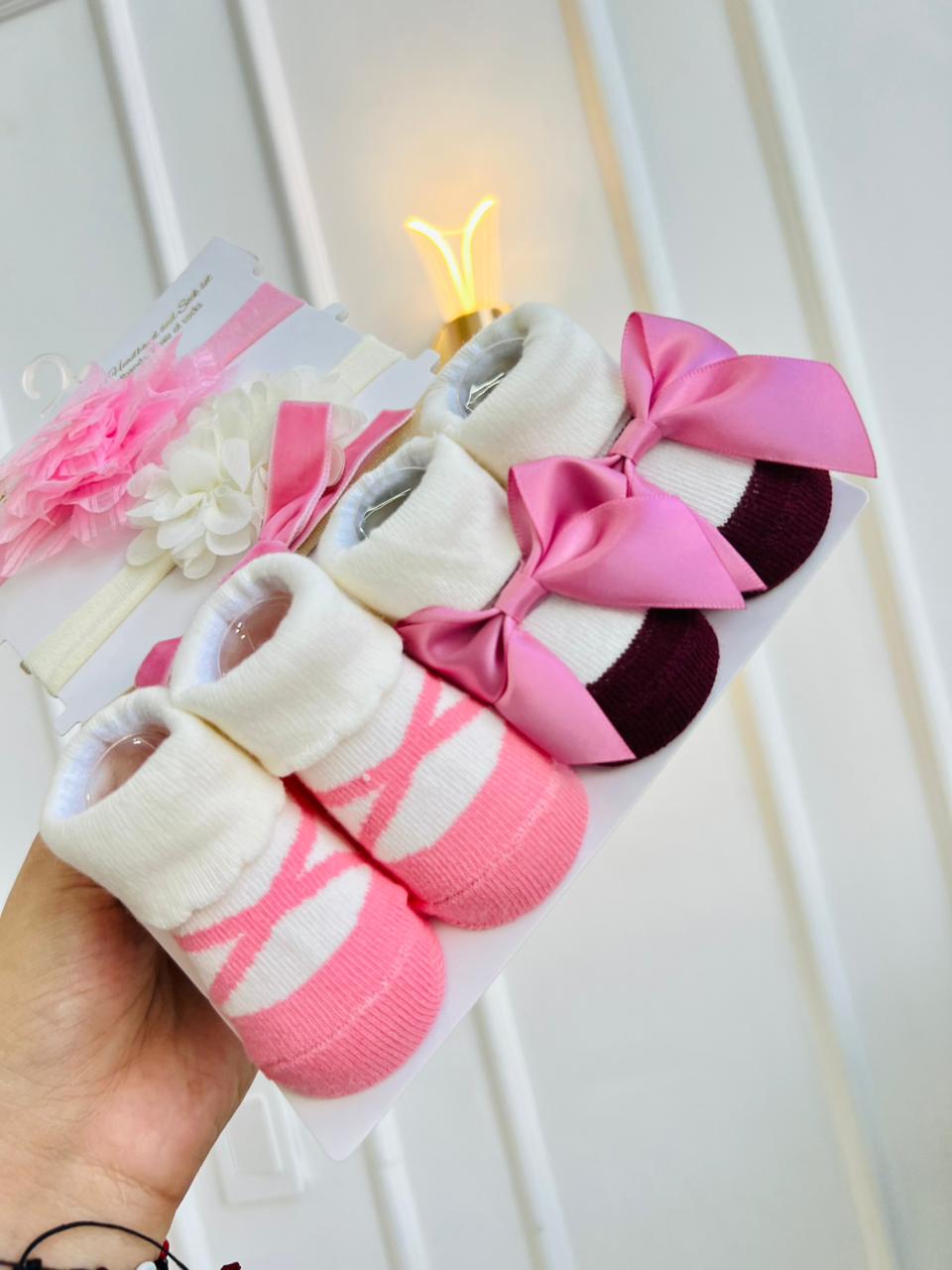 SET PARA BEBÉ DE MEDIAS + BALACAS 5 PIEZAS