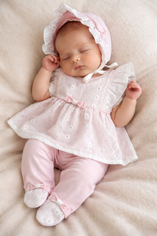 SET PRIMER DIA PARA RECIEN NACIDA - 8 PIEZAS EN ALGODON SUAVE