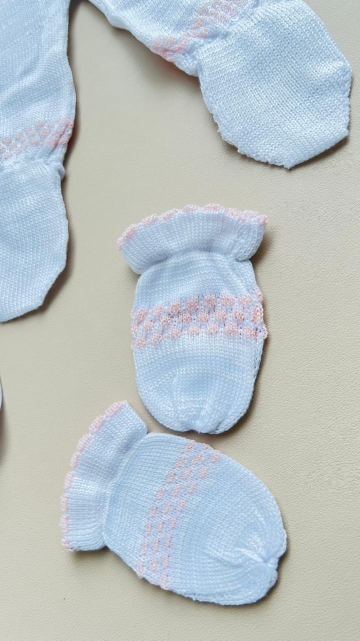 SET TEJIDO PREMIUM PARA RECIÉN NACIDA – ELEGANCIA Y TERNURA EN CADA DETALLE