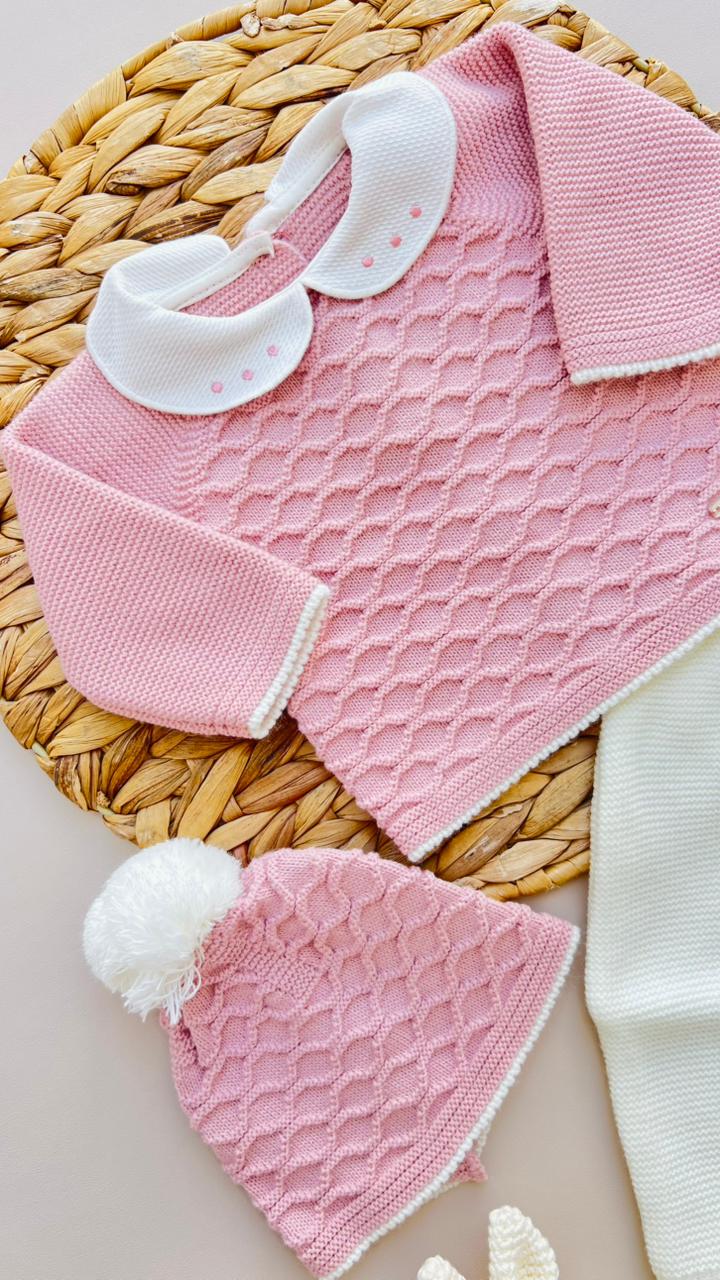 SET PRIMERA PUESTA TEJIDO ARTESANAL - TEXTURA ROMANTICA ROSA CON DETALLES MARFIL