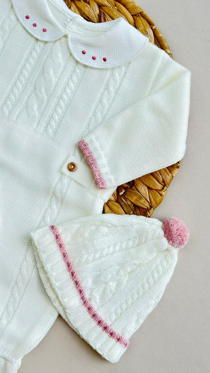 SET DE PRIMERA PUESTA TEJIDO ARTESANAL DE LUJO - ELEGANCIA CLÁSICA MARFIL CON DELICADOS DETALLES ROSA