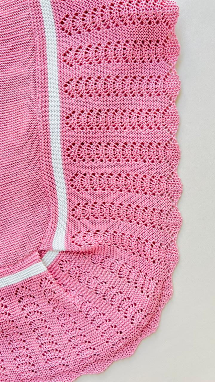 COBIJA TEJIDA ARTESANAL - ELEGANCIA ROSA EMPOLVADO CON DETALLES EN MARFIL
