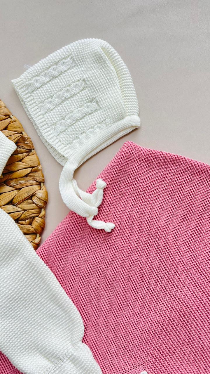 SET PRIMERA PUESTA TEJIDO ARTESANAL - EDICION ROSA & MARFIL CON DETALLES DE ALTA COSTURA