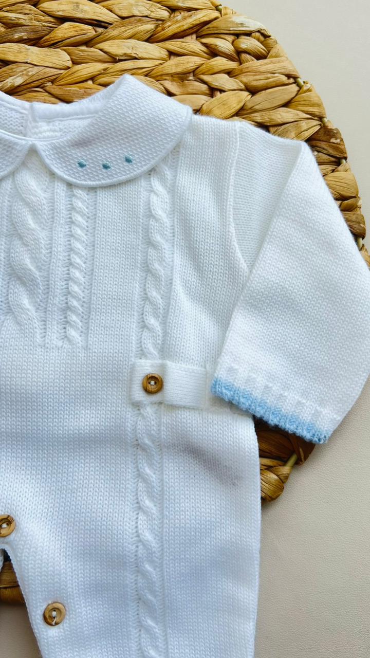 SET MARA TEJIDO PREMIUM - CLASICO CON DETALLES AZUL - COLOR BLANCO