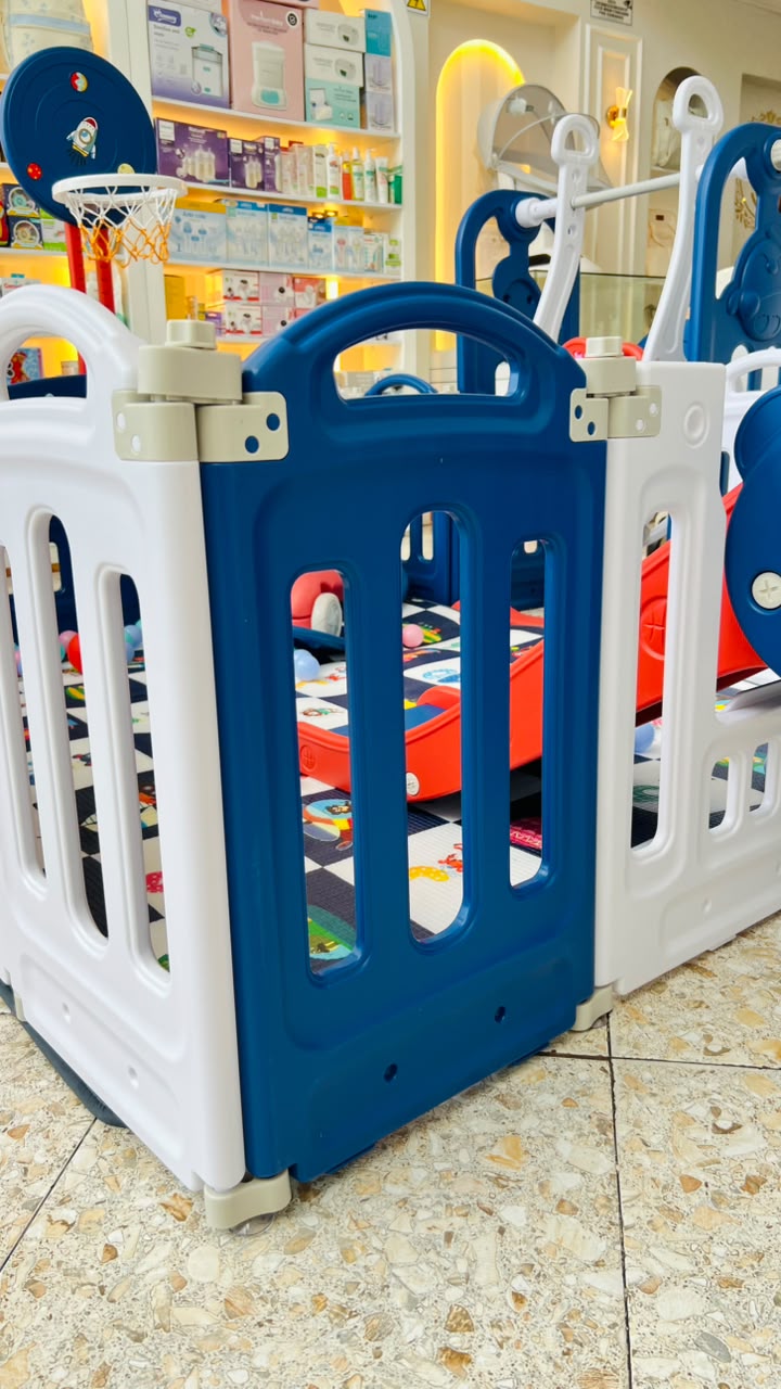 Corral de Juegos para Bebes con Tobogan Columpio Tapete y 117 Pelotas 180x150x60 cm