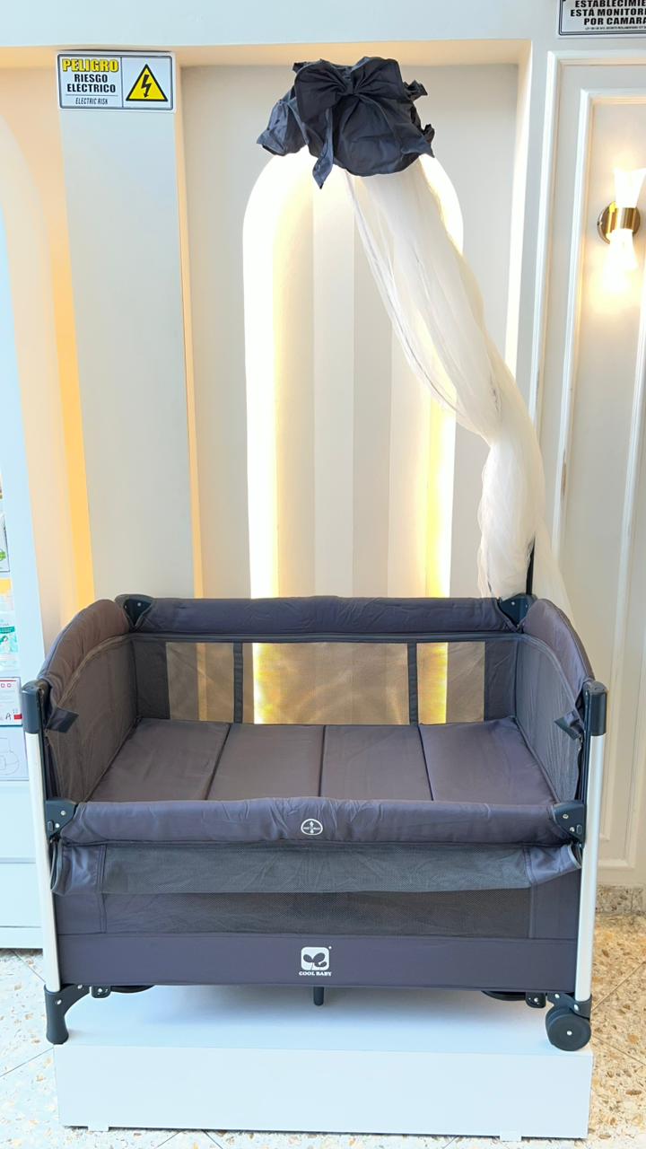 Corral Dubai Coolbaby 5 en 1 con Cambiador, Moisés y Mecedora — Gris