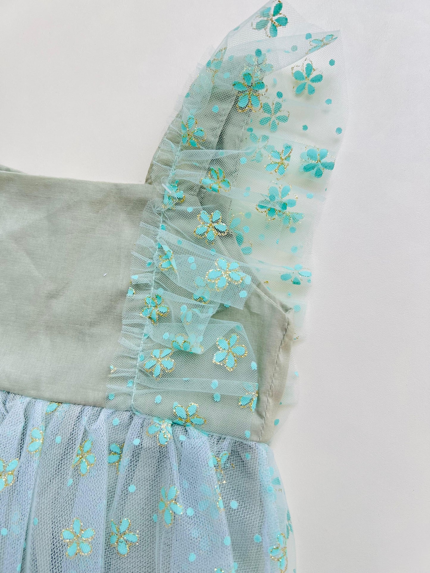 ASOLEADOR FLORAL TUTU CON CINTILLO