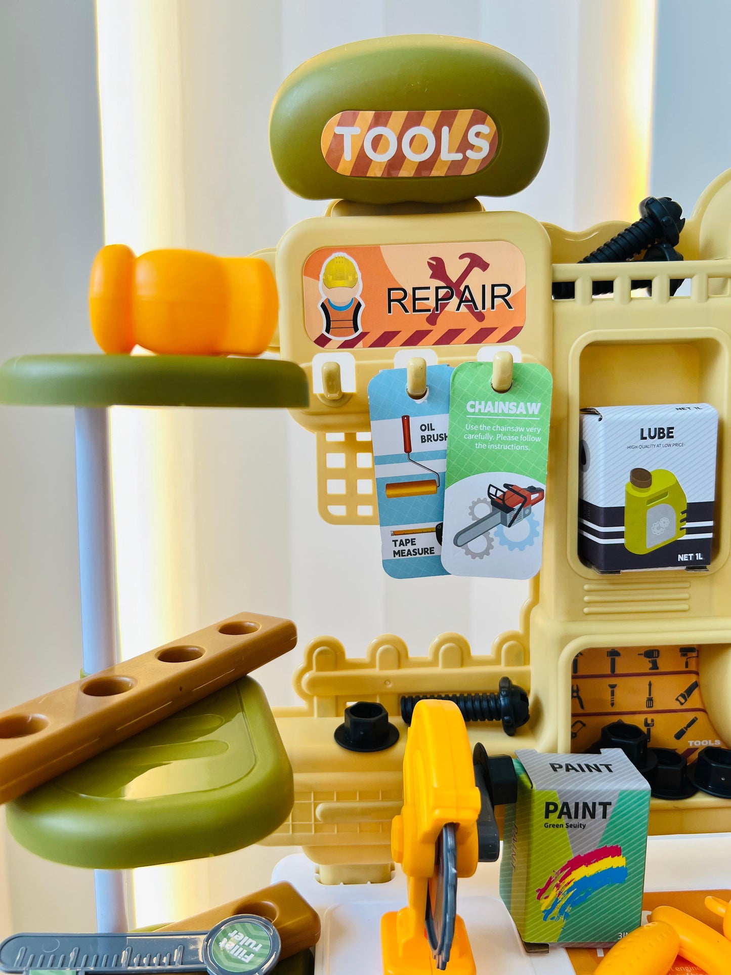 Mesa de Herramientas Infantil con Accesorios – Estación de Reparación y Construcción