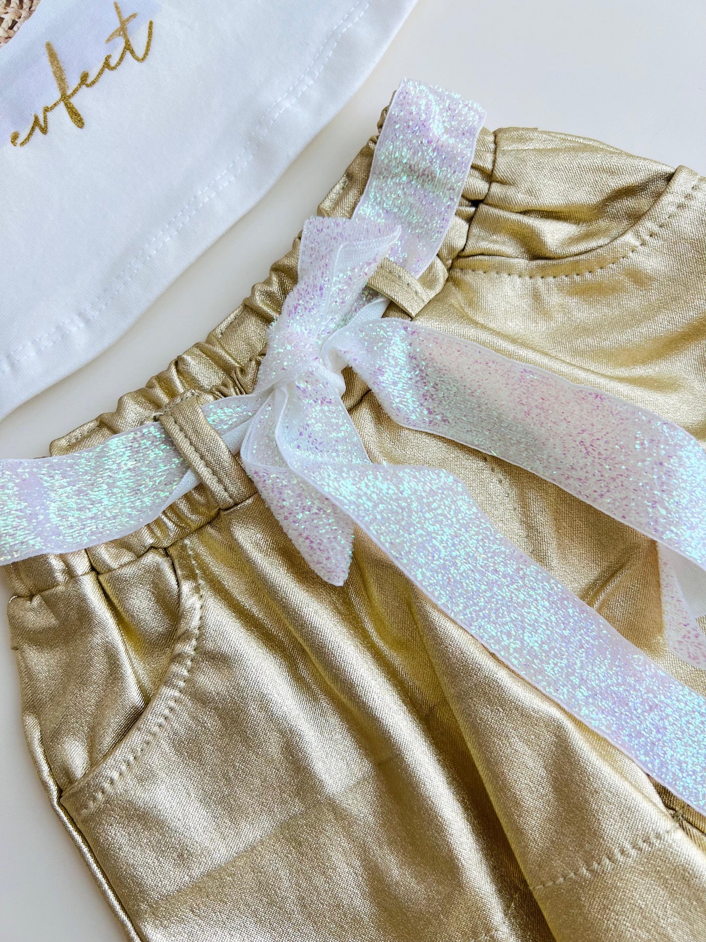 CONJUNTO DOS PIEZAS DORADO HEIDY KIDS