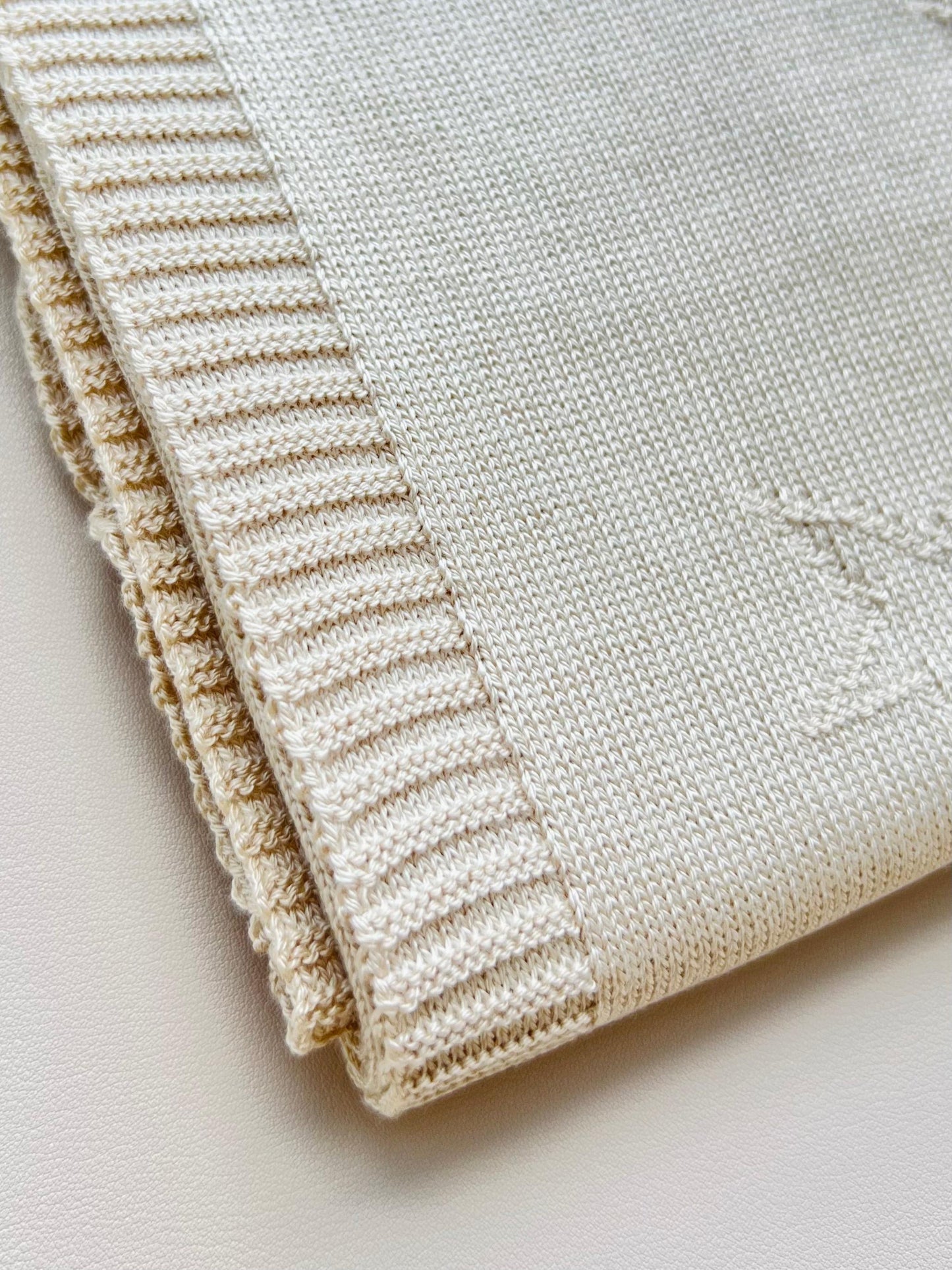 COBIJA TEJIDA ESTRELLAS BEIGE PUPPET