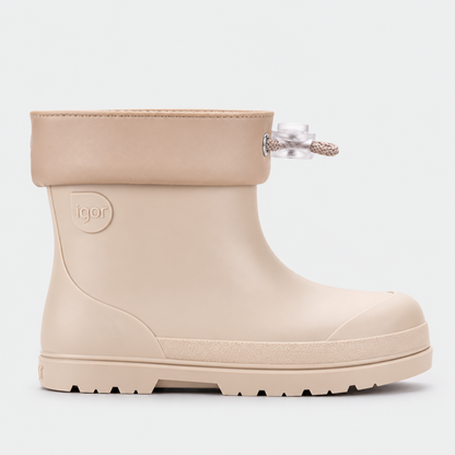 Vista lateral de bota de agua Igor Mendi beige