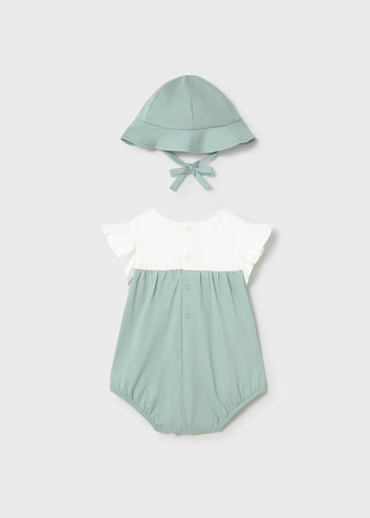 PELELE FLORECITAS CON GORRO PARA RECIEN NACIDA